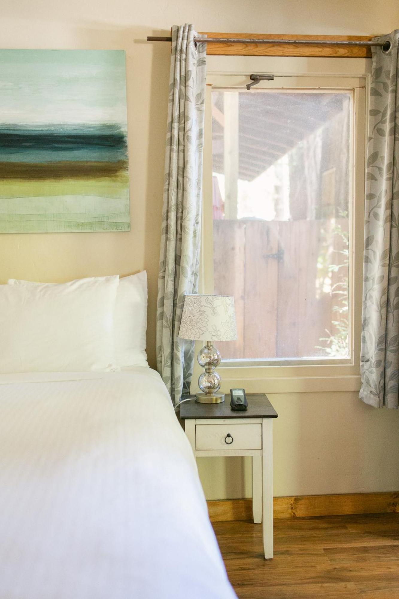 Fernwood Motel